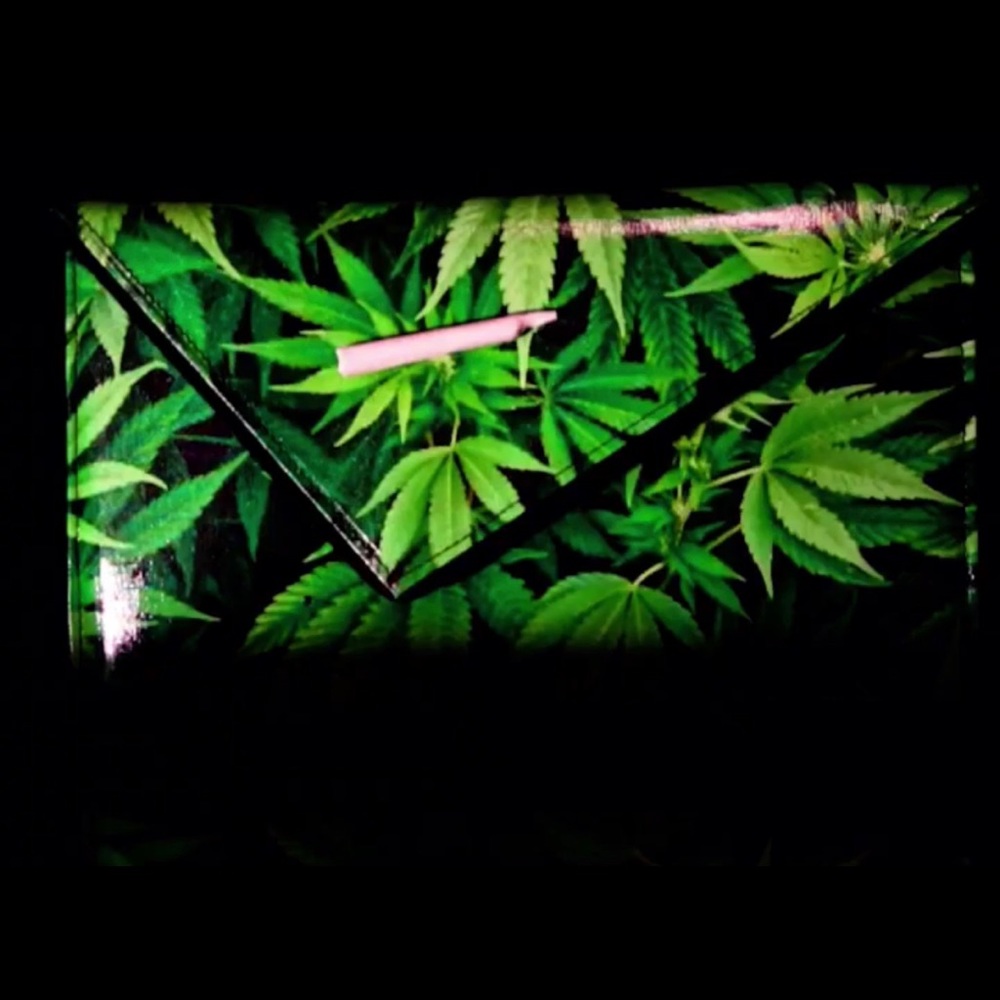 Mary Jane/ HERB clutch